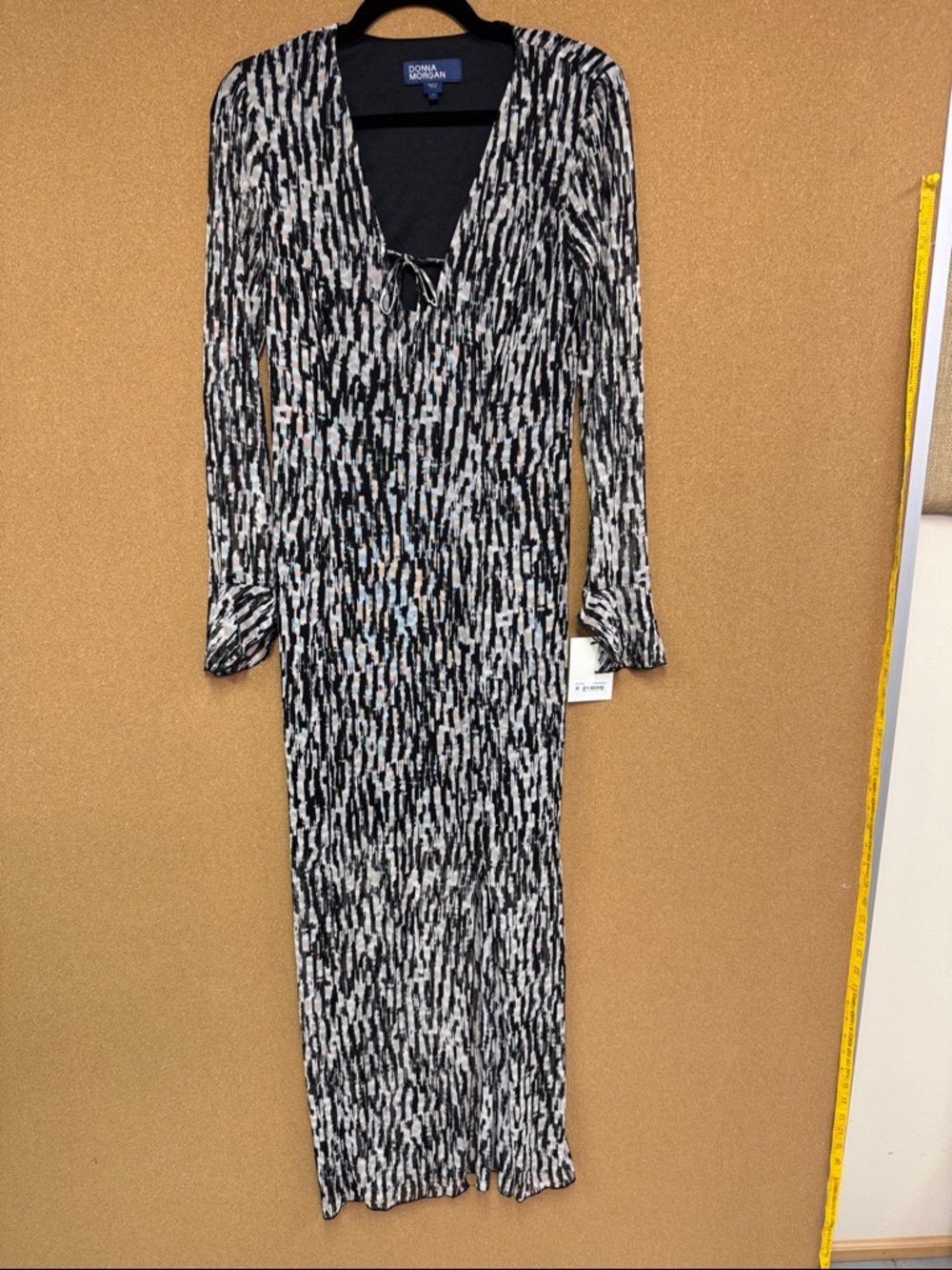 Donna Morgan Black and White Patterned Long-Sleeve Midi Sheath Dress - NWT